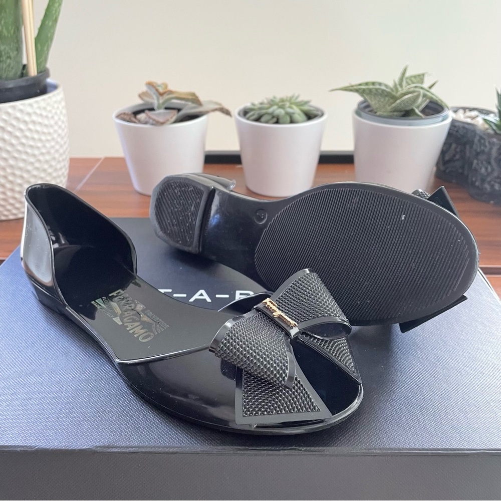 New As✨ Salvatore Ferragamo Jelly Flats - Authentic❣️Peep toe -signature bow🖤 - Picture 4 of 8